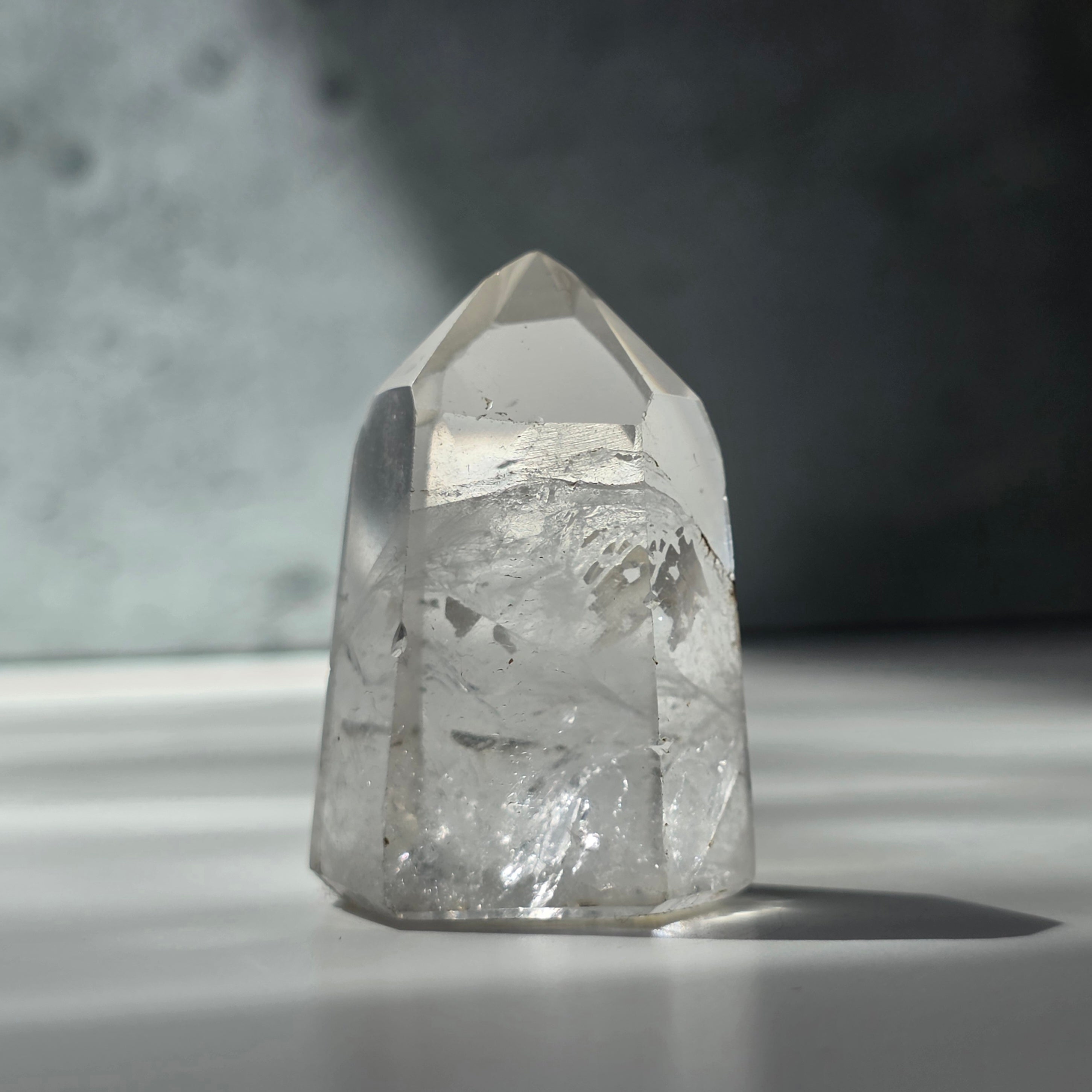 Generator/ varf cuart de stanca cristal incolor ICY 12