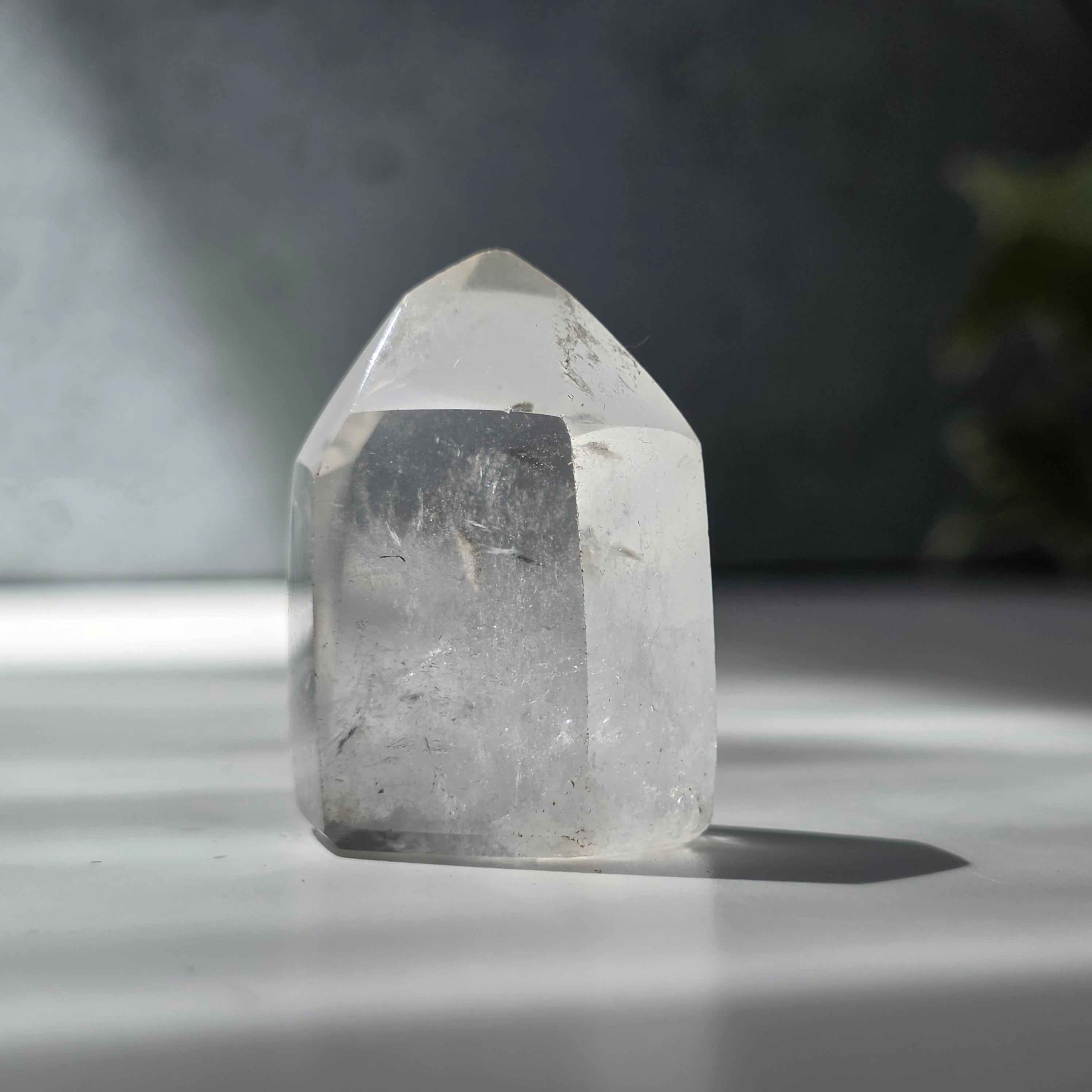 Generator/ varf cuart de stanca cristal incolor ICY 19