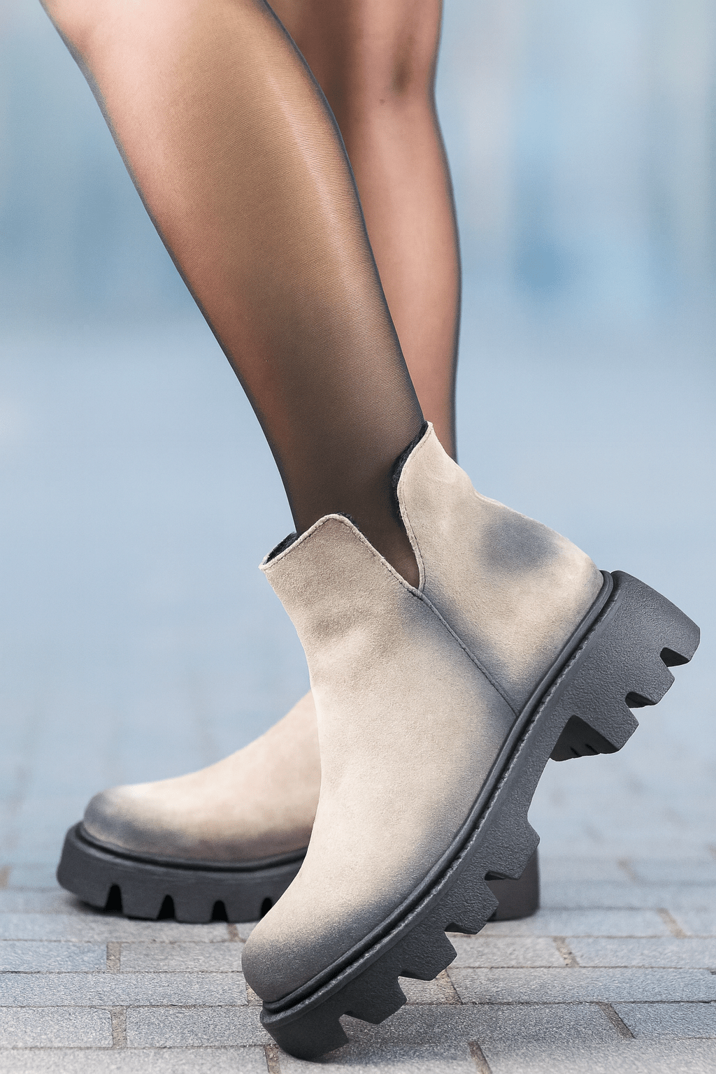 Ghete Casual din Piele Intoarsa Bej cu Fermoar - FAVA
