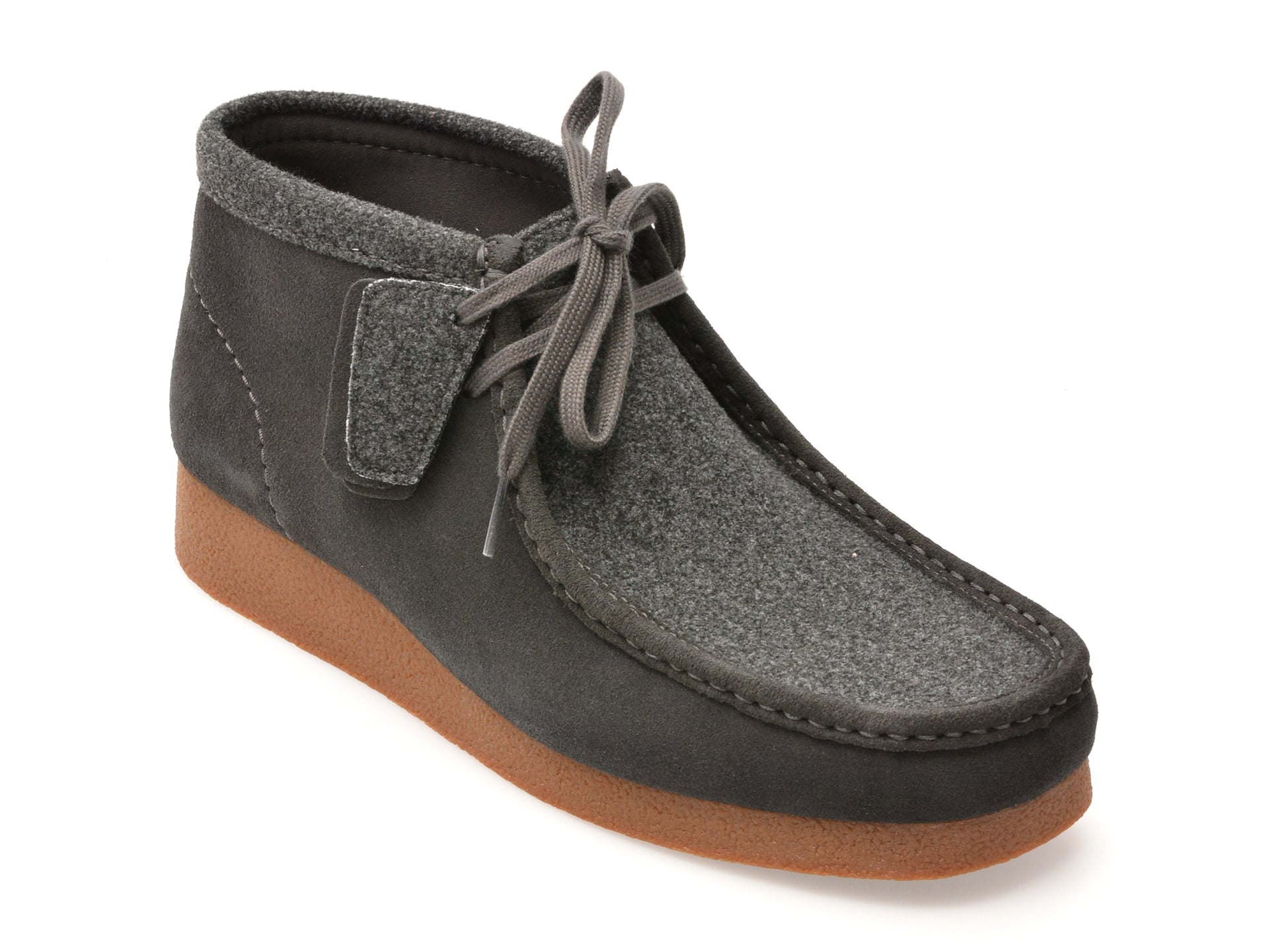 Ghete CLARKS gri, WALLABEE EVO BT, din piele intoarsa