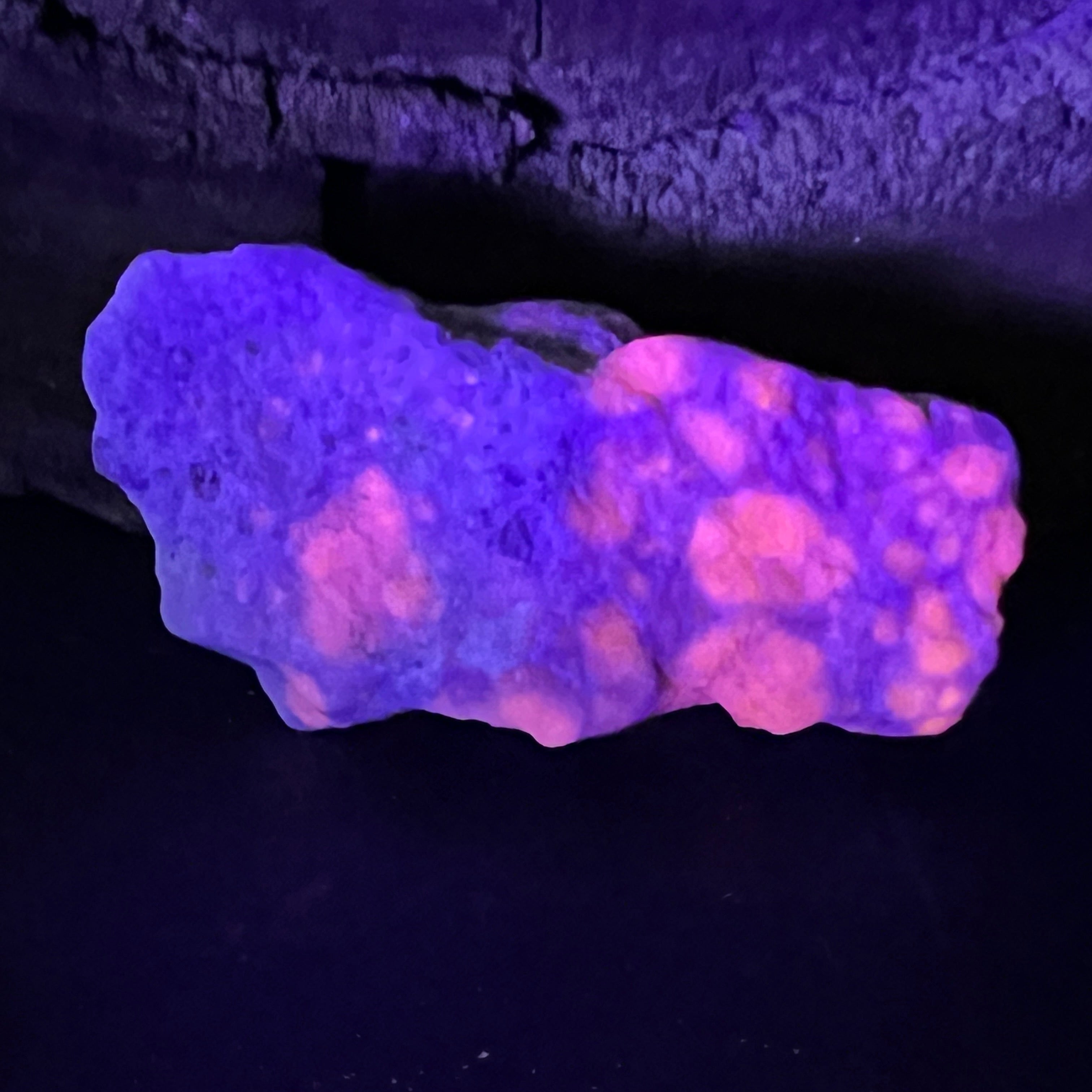 Hackmanit mov Uv reactive piatra bruta m3