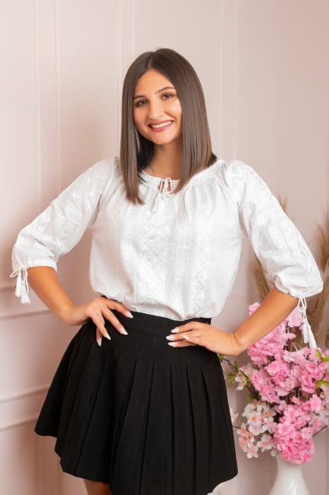 Ie traditionala alba cu motiv floral alb Aurelia 04