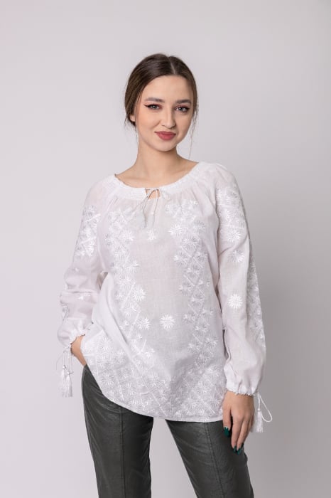 Ie traditionala alba cu motiv floral alb Codrina 03