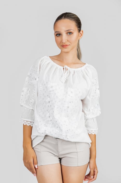 Ie traditionala alba cu motiv floral argintiu Angelica 01