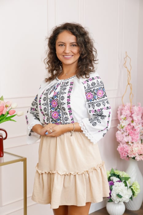 Ie traditionala alba cu motiv floral mov Adriela 01