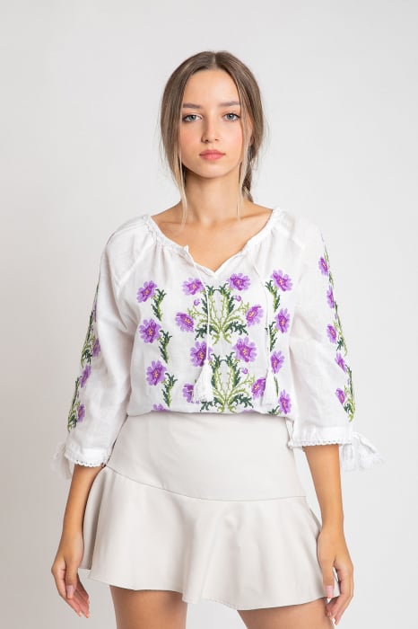 Ie traditionala alba cu motiv floral mov Daria 02