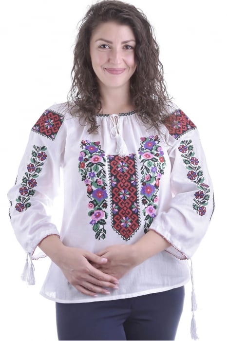 Ie traditionala alba cu motiv floral multicolor Gisela 01