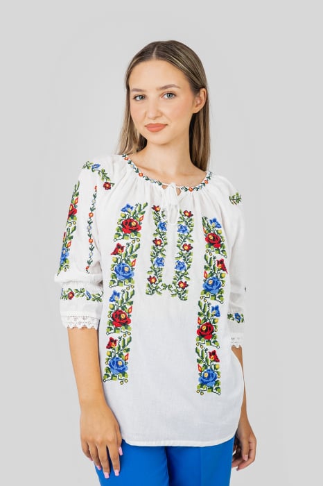 Ie traditionala alba cu motiv floral multicolor Ines