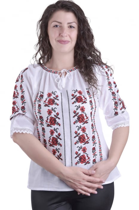 Ie traditionala alba cu motiv floral rosu Carolina 01