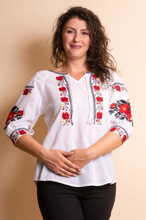 Ie traditionala alba cu motiv floral rosu Crenguta 01
