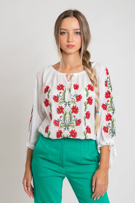 Ie traditionala alba cu motiv floral rosu Daria 01