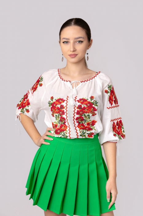 Ie traditionala alba cu motiv floral rosu Mia