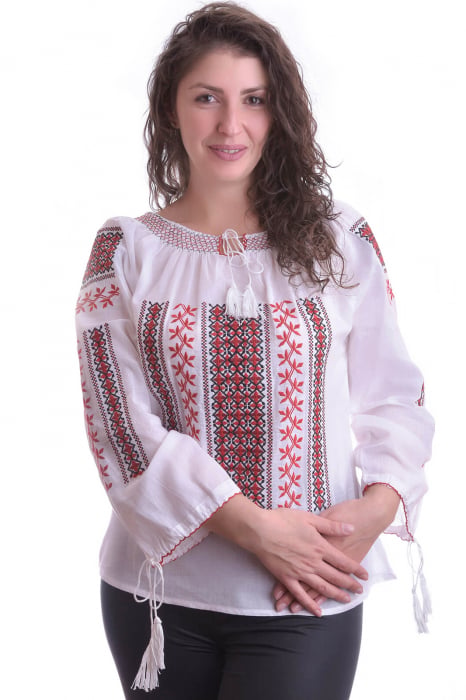 Ie traditionala alba cu motiv geometric rosu Ileana 01