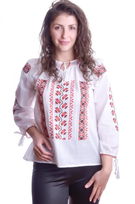 Ie traditionala alba cu motiv geometric rosu Madalina
