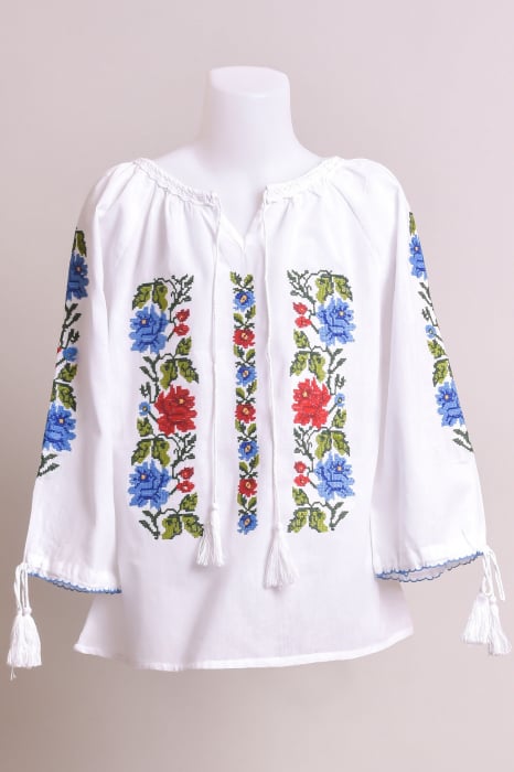 Ie traditionala alba pentru fetite cu motiv floral multicolor Anne