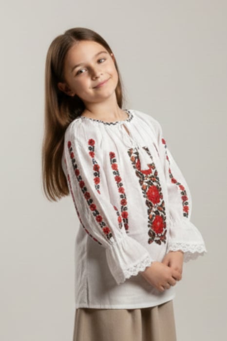 Ie traditionala alba pentru fetite cu motiv floral rosu Carmen