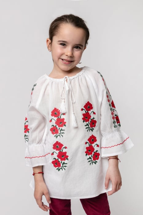 Ie traditionala alba pentru fetite cu motiv floral rosu Mara