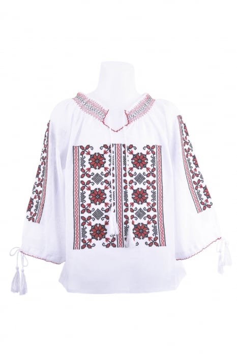 Ie traditionala alba pentru fetite cu motiv geometric rosu Sara 01