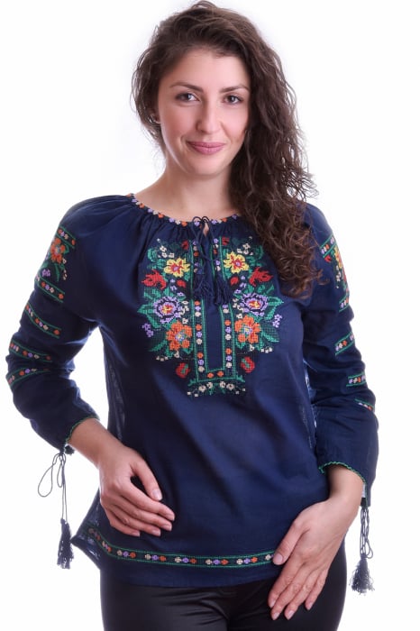 Ie traditionala albastra cu motiv floral multicolor Dalia 02
