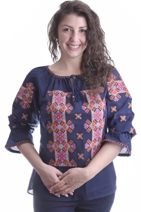 Ie traditionala albastra cu motiv geometric multicolor Larisa 02
