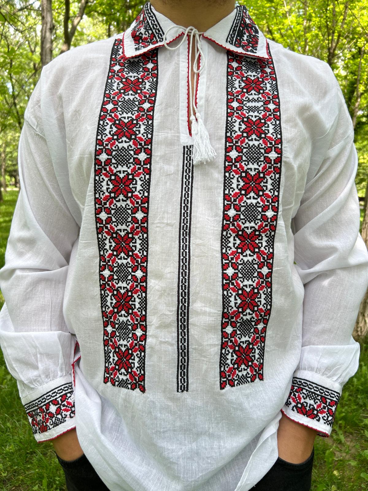 Ie tradițională bărbați TM1108 *motive florale* - S