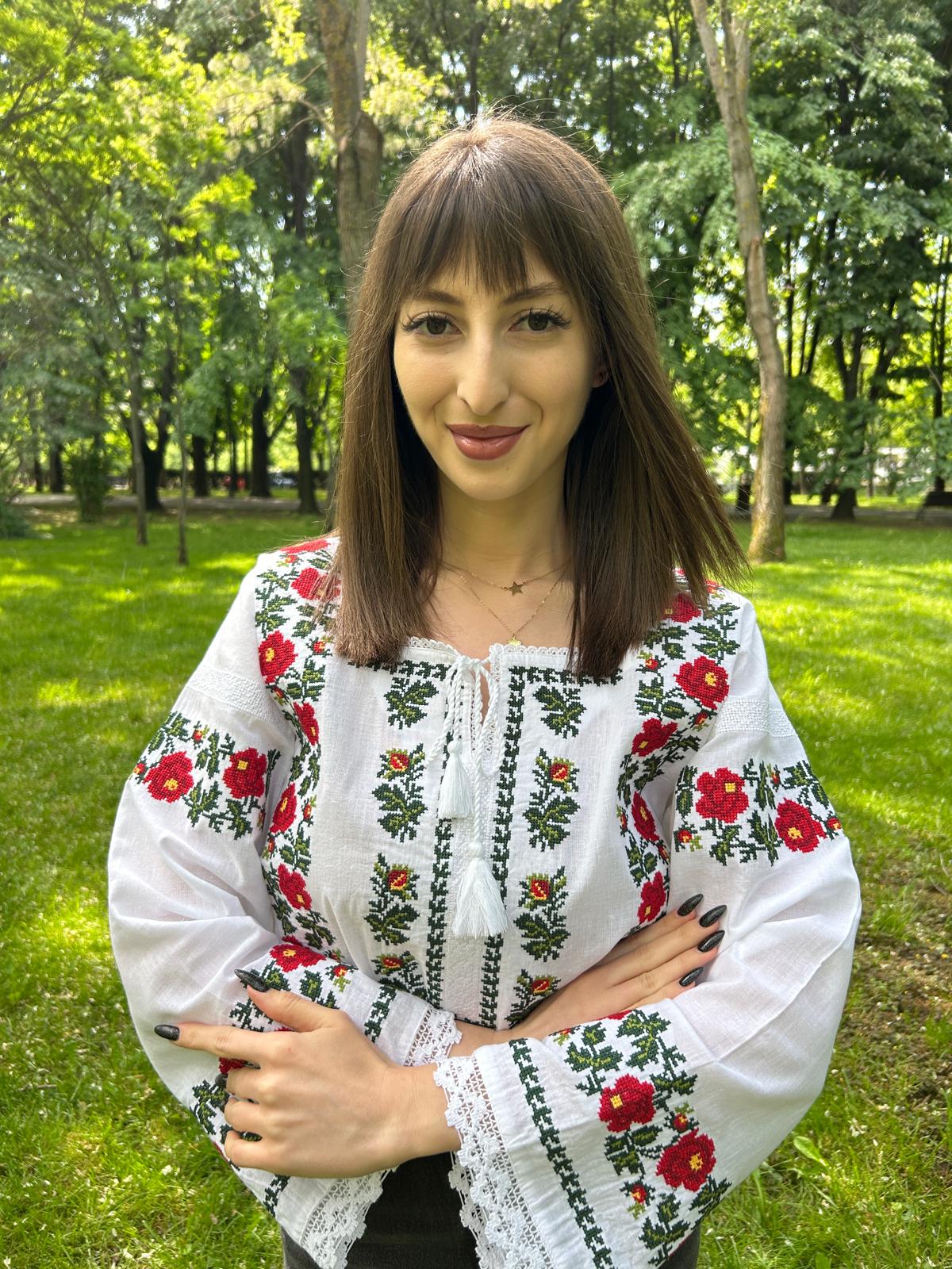 Ie tradițională femei TM1037 *motive florale* - XL
