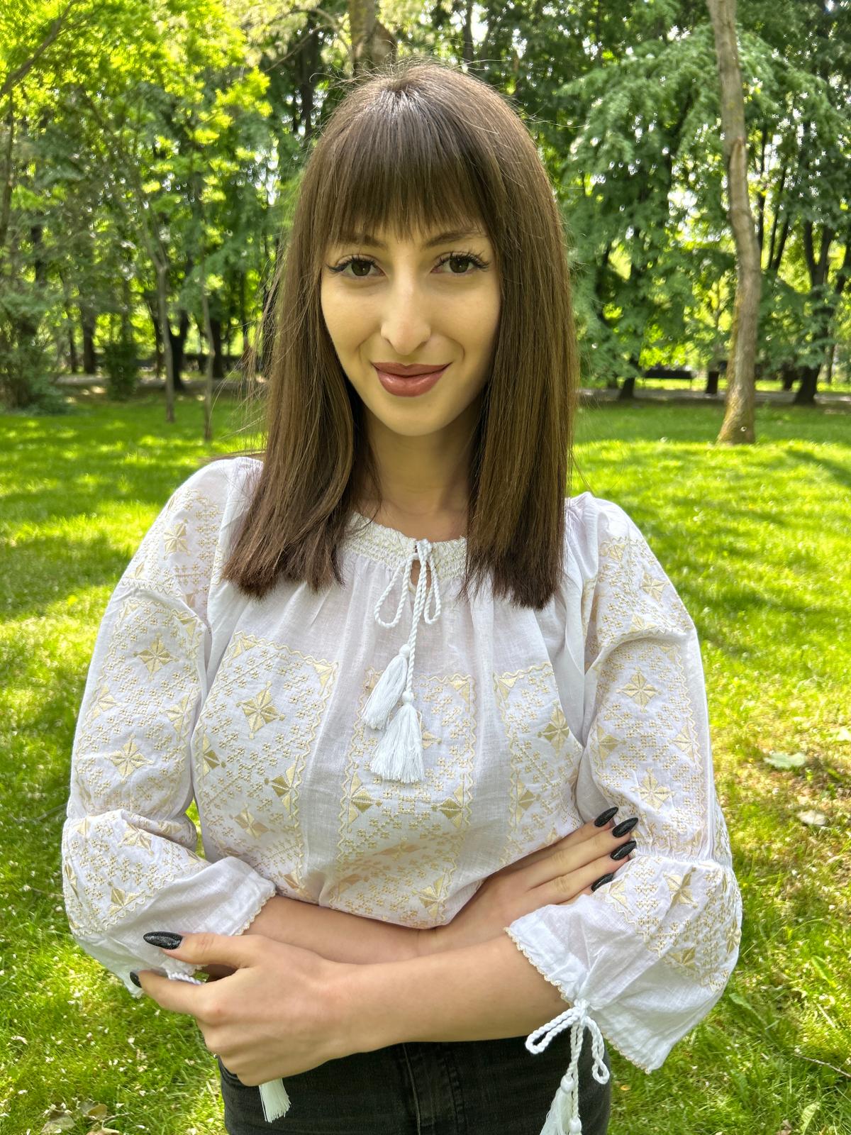 Ie tradițională femei TM1049 *magie albă* - M