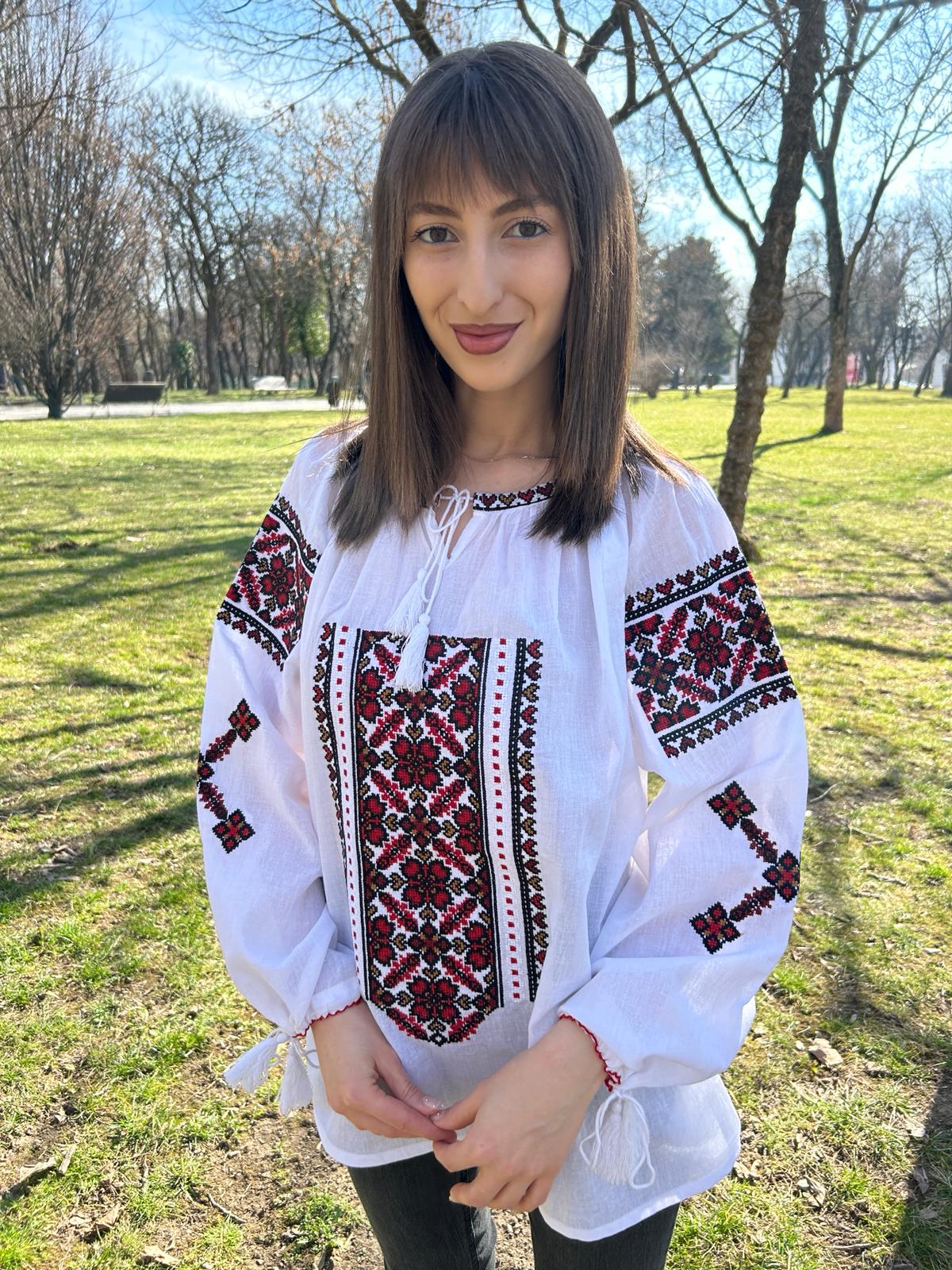 Ie tradițională femei TM137 * fir roșu și negru * - XL