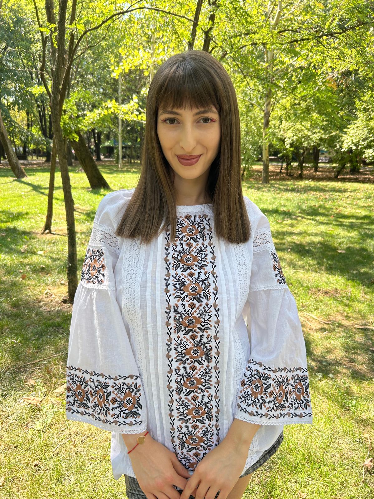 Ie tradițională femei TM1377 *motive florale* - XXL