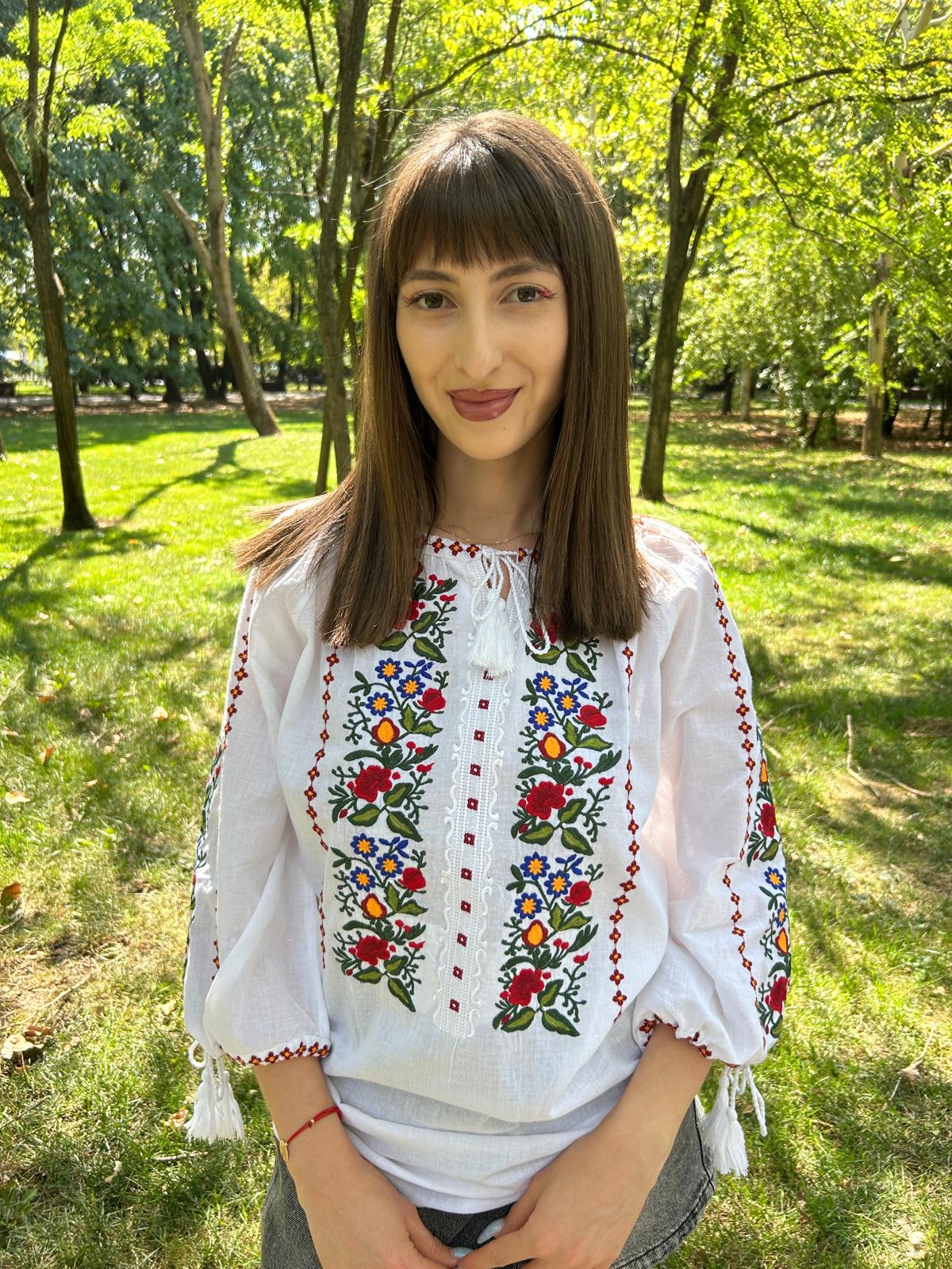 Ie tradițională femei TM1403 *motive florale* - XXL