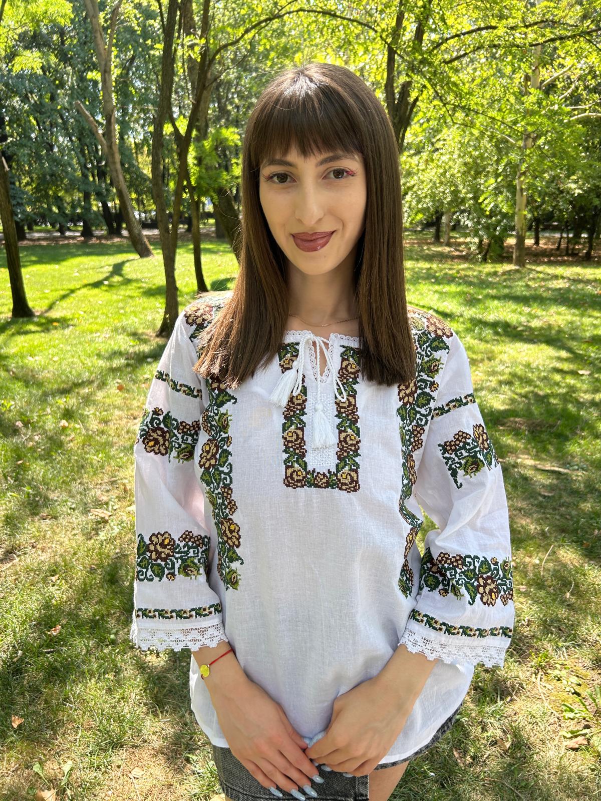 Ie tradițională femei TM1404 *motive florale* - XXL