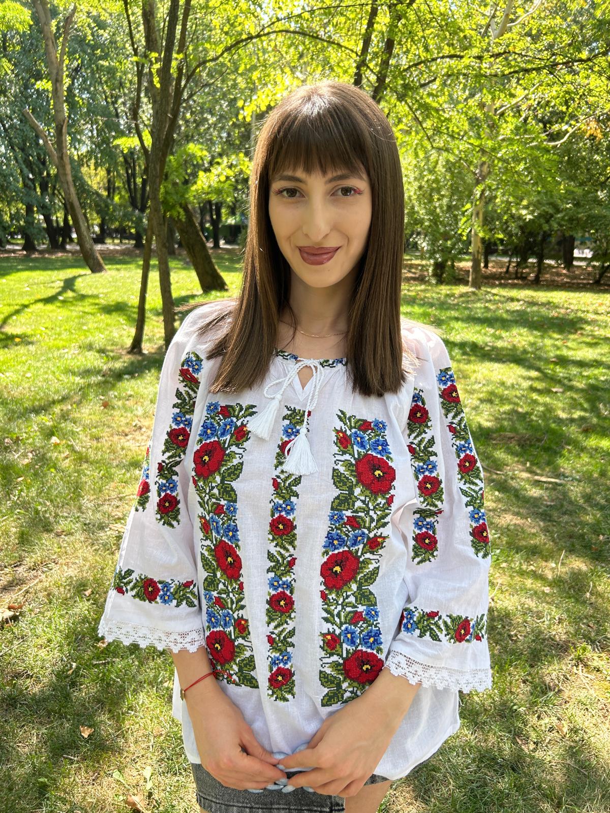 Ie tradițională femei TM1405 *motive florale* - L
