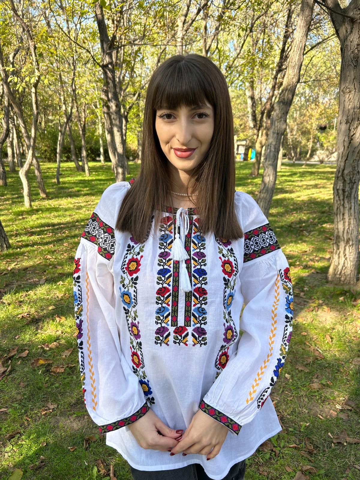 Ie tradițională femei TM1454 - motive florale - - XXL