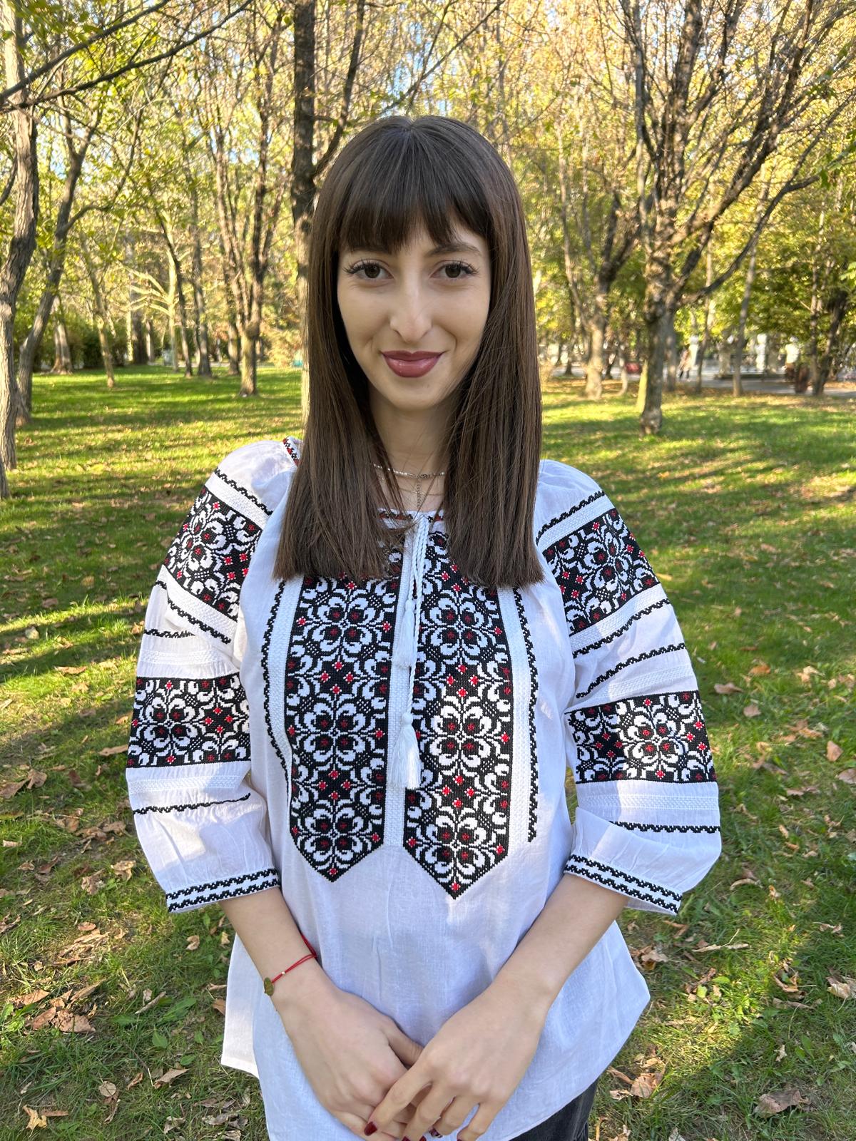 Ie tradițională femei TM1474 *motive florale* - XL