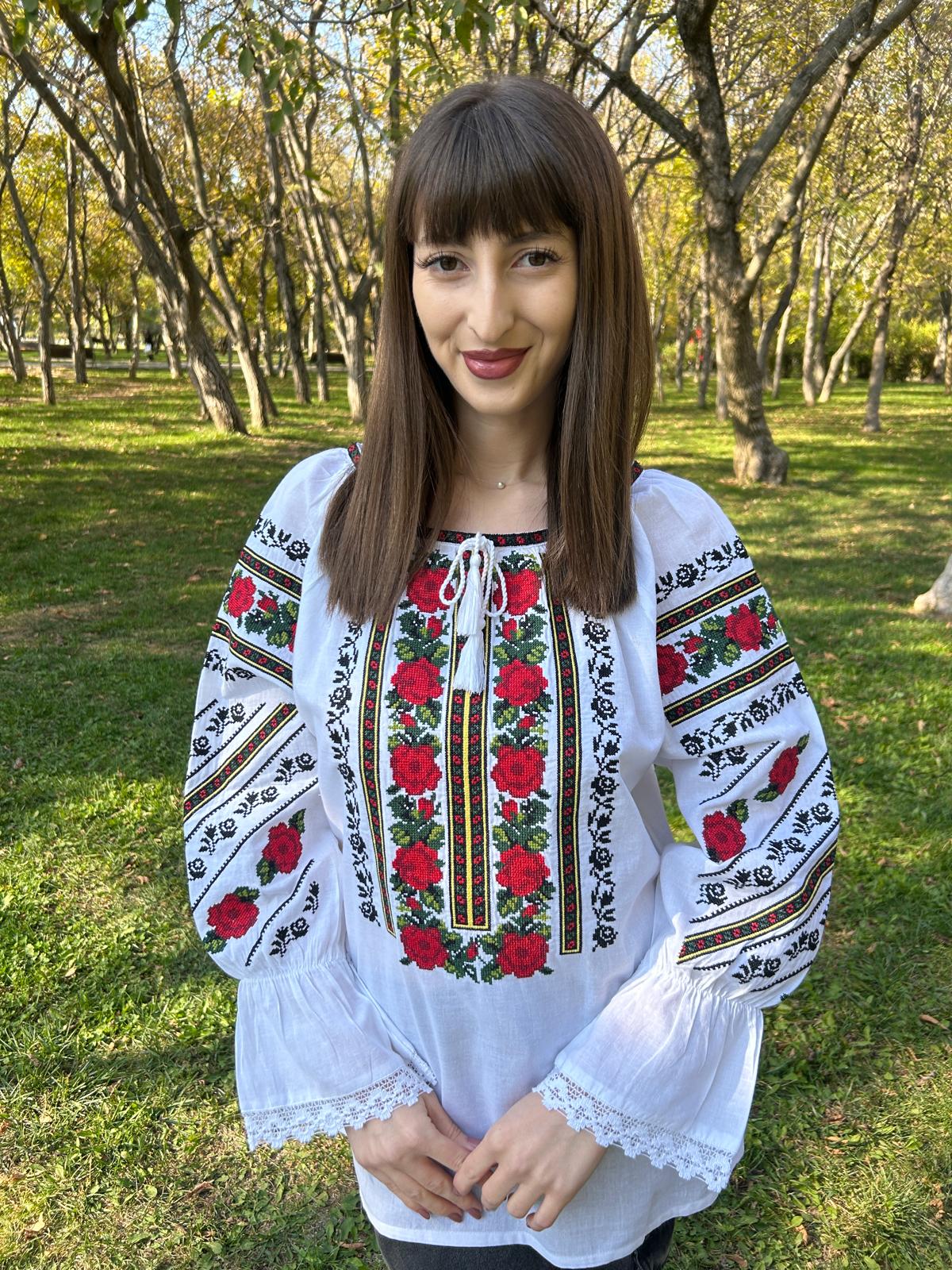 Ie tradițională femei TM1503 *motive florale* - XXL