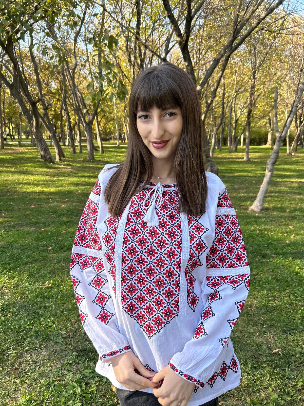 Ie tradițională femei TM1535 *fir roșu și negru* - 3XL
