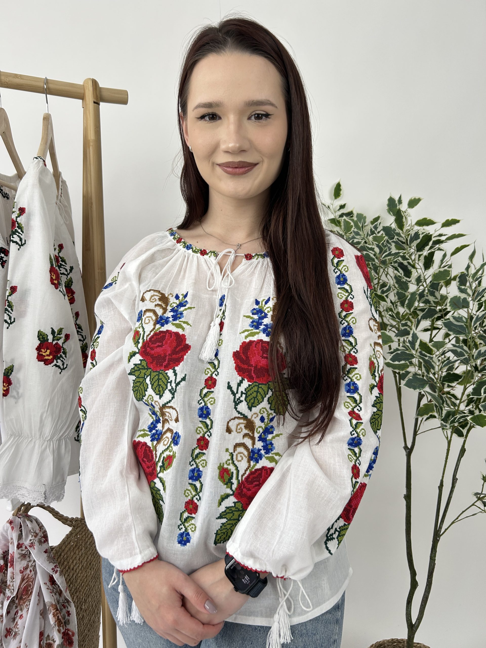 Ie tradițională femei TM1876 *motive florale* - L