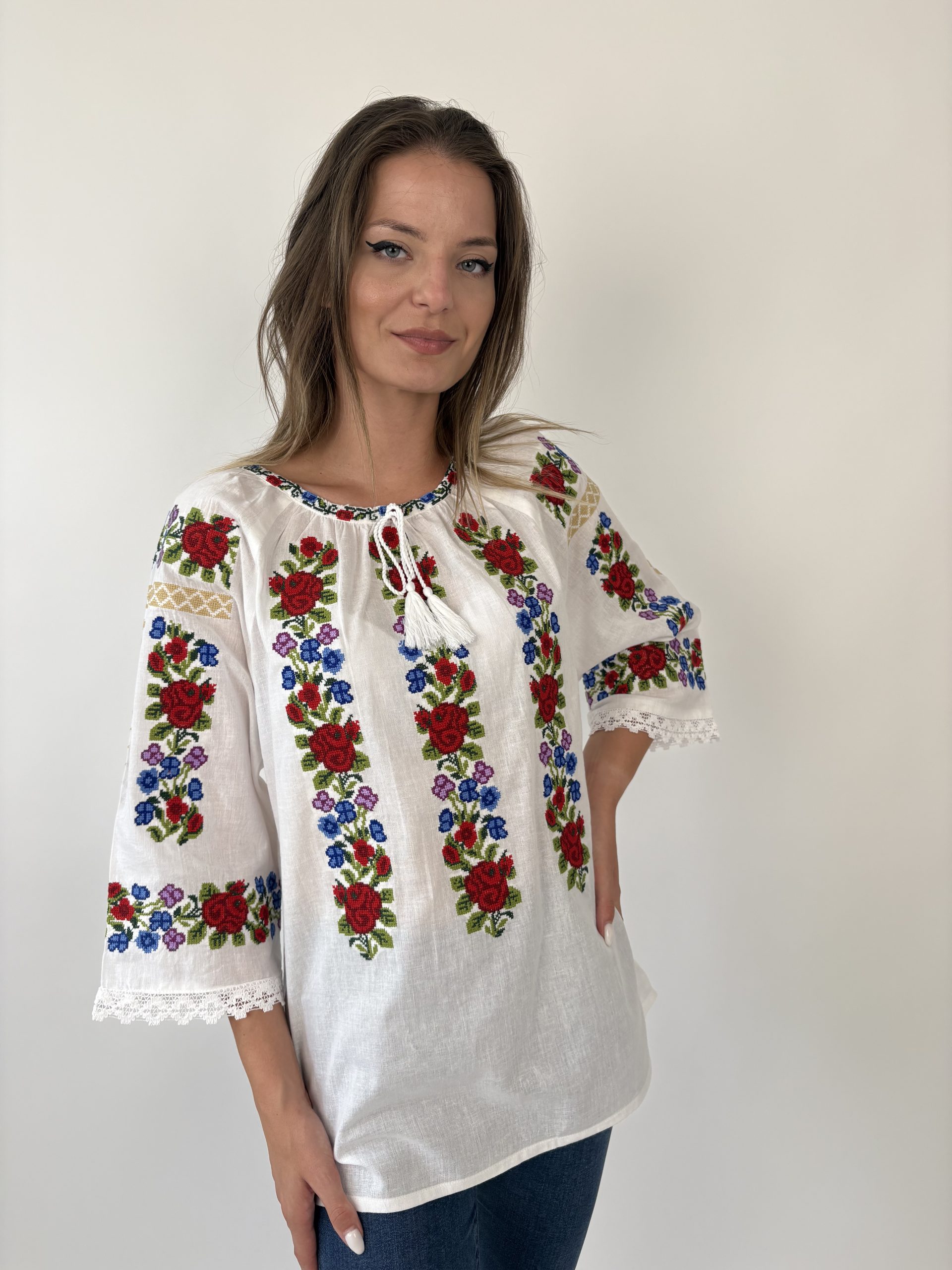 Ie tradițională femei TM2032 *motive florale* - 3XL