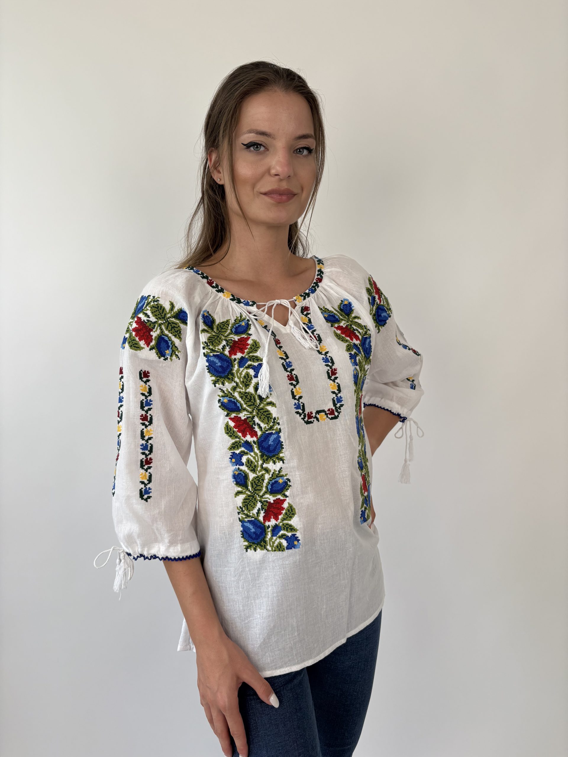 Ie tradițională femei TM2038 *motive florale* - XXL