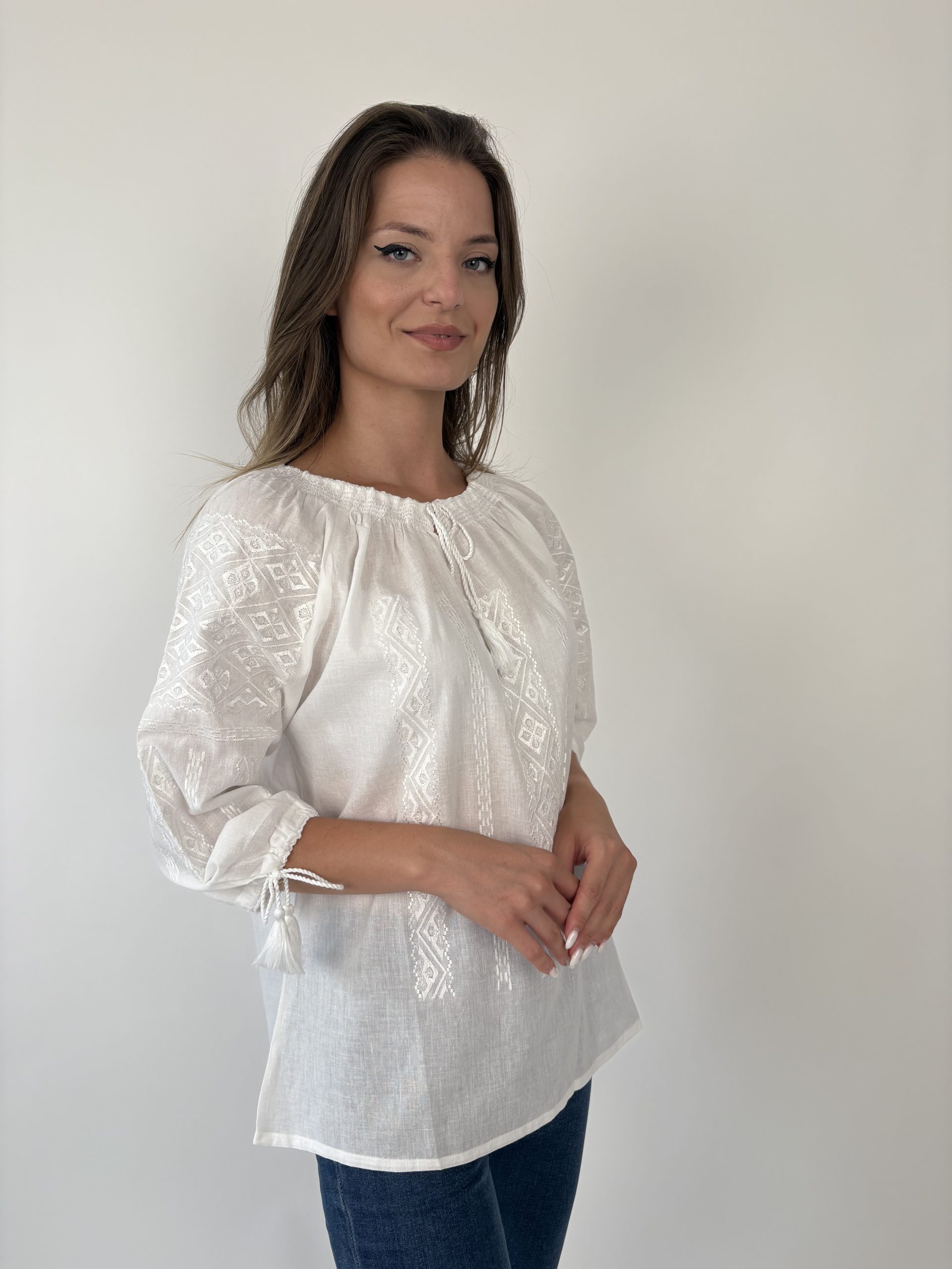 Ie tradițională femei TM2056 *magie alba* - XXL