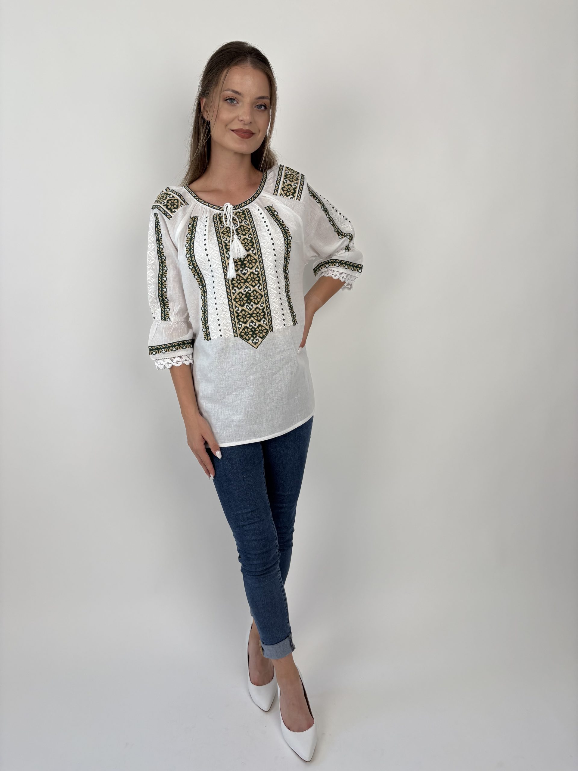 Ie tradițională femei TM2070 *nuanțe de bej* - 3XL