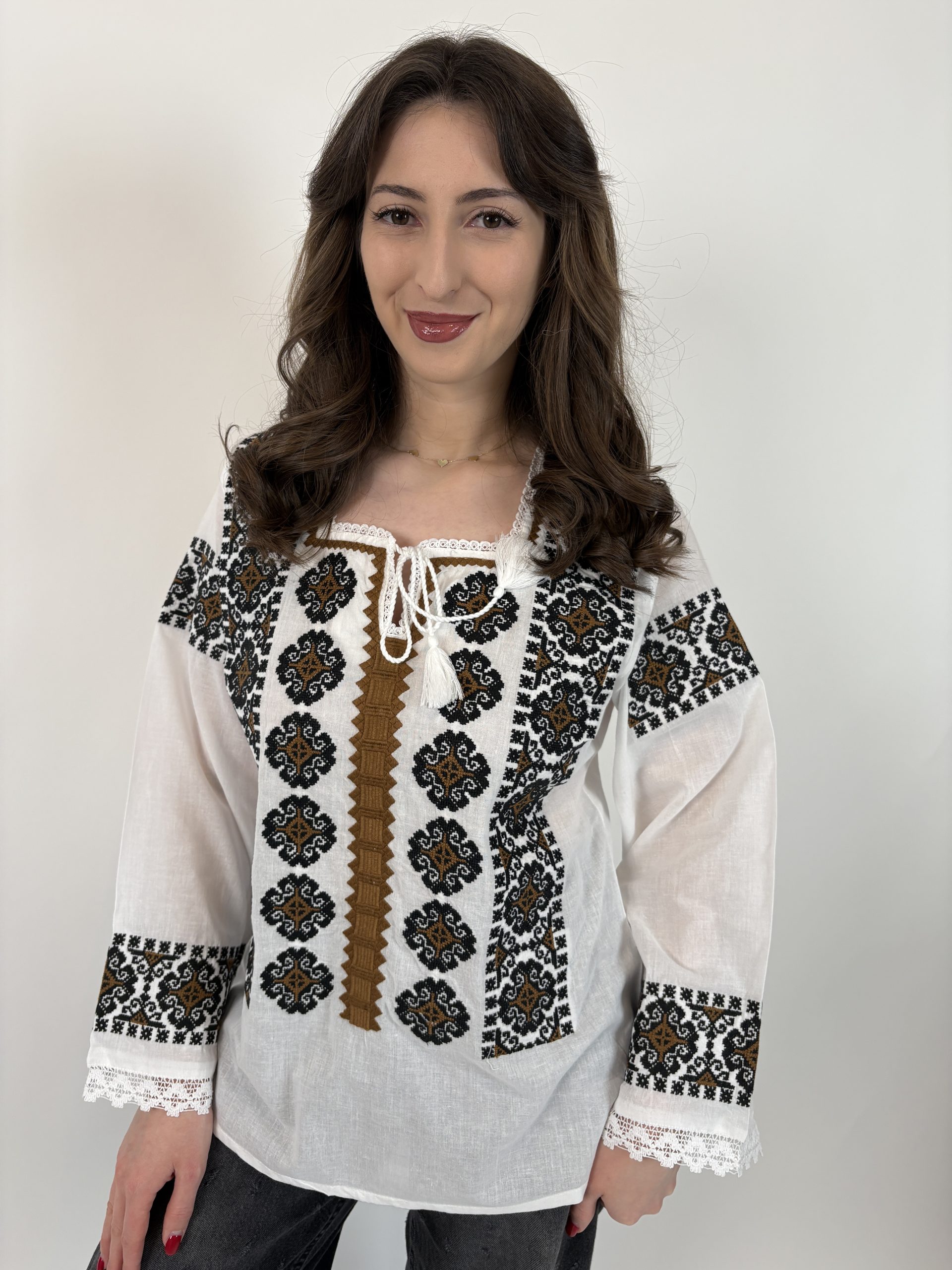 Ie tradițională femei TM2156 *broderie maro* - XL