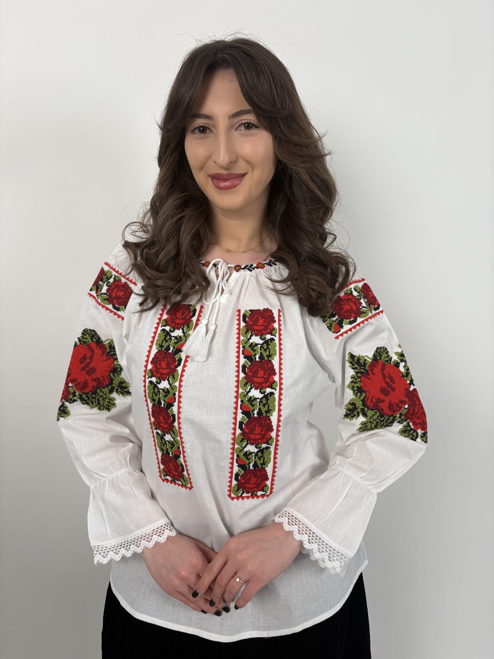 Ie tradițională femei TM2244 trandafiri roșii - XXL