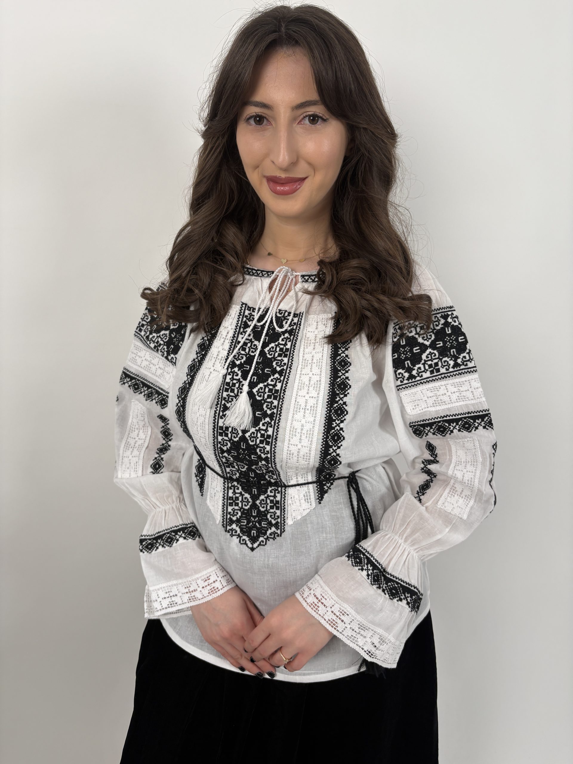 Ie tradițională femei TM2247 •motive geometrice• - M