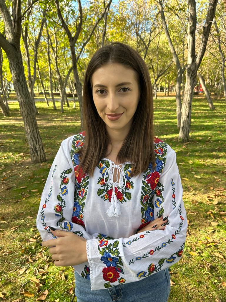 Ie tradițională femei TM72 – motive florale - XXL