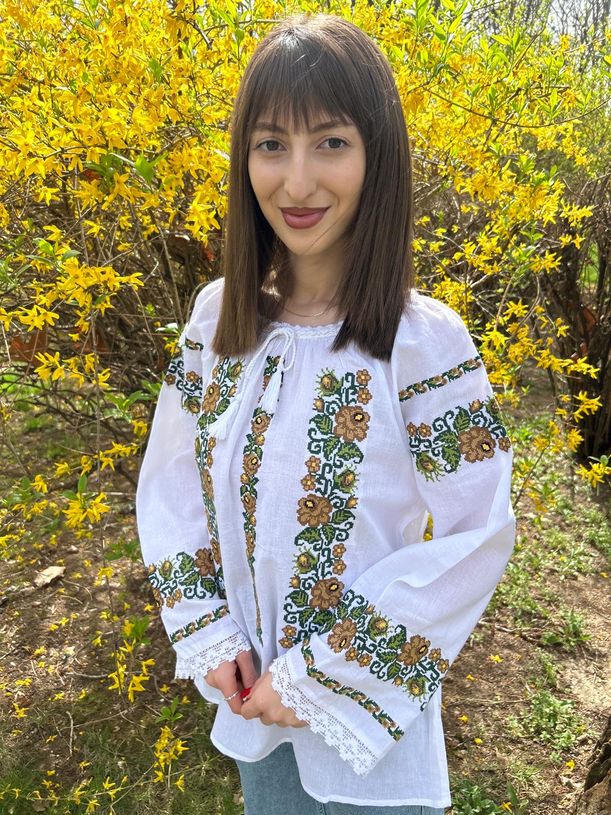Ie tradițională femei TM949 *motive florale* - 3XL