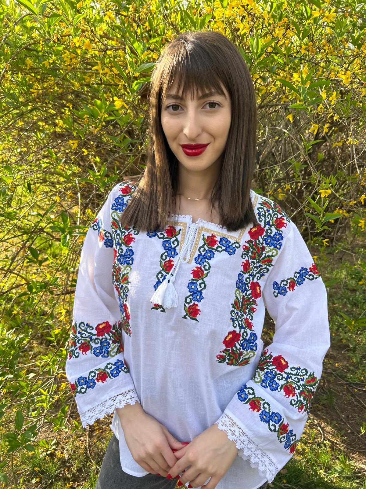 Ie tradițională femei TM988 *motive florale* - XL