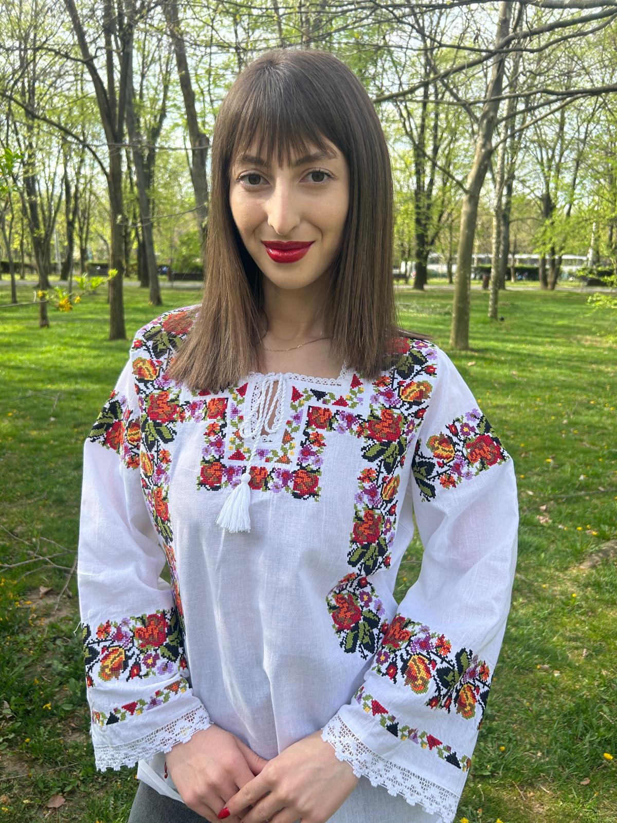 Ie tradițională femei TM993 *motive florale* - 3XL