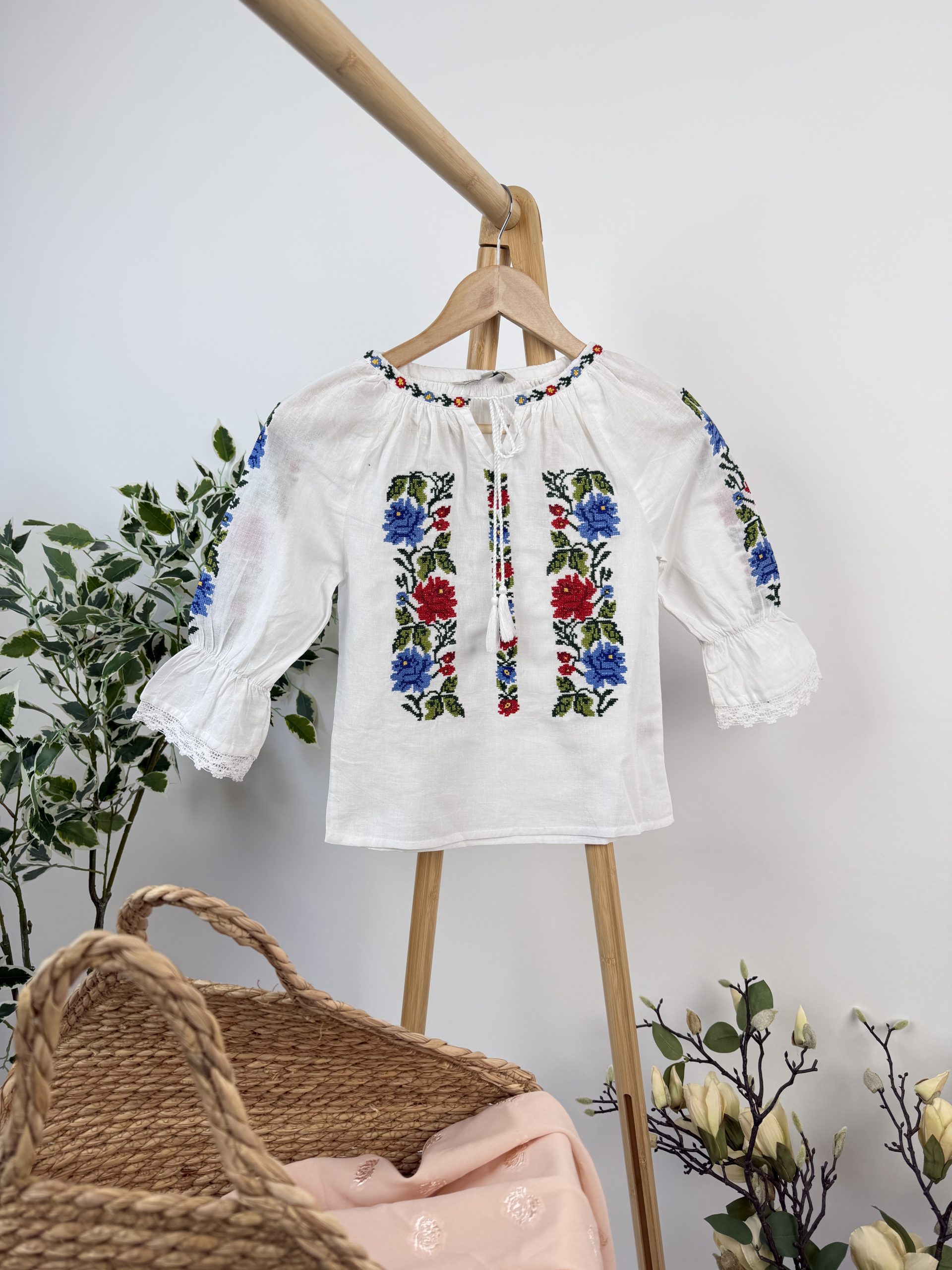 Ie tradițională fete TM2490 *motive florale* - 2