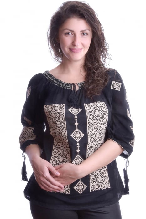 Ie traditionala neagra cu motiv geometric crem Tamara 01
